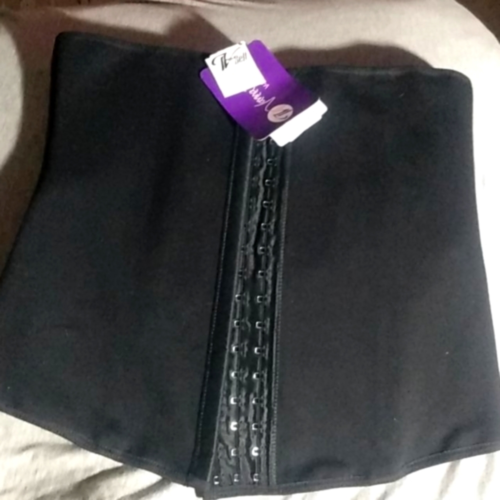 Vanna Belt waist trainer, size L, New